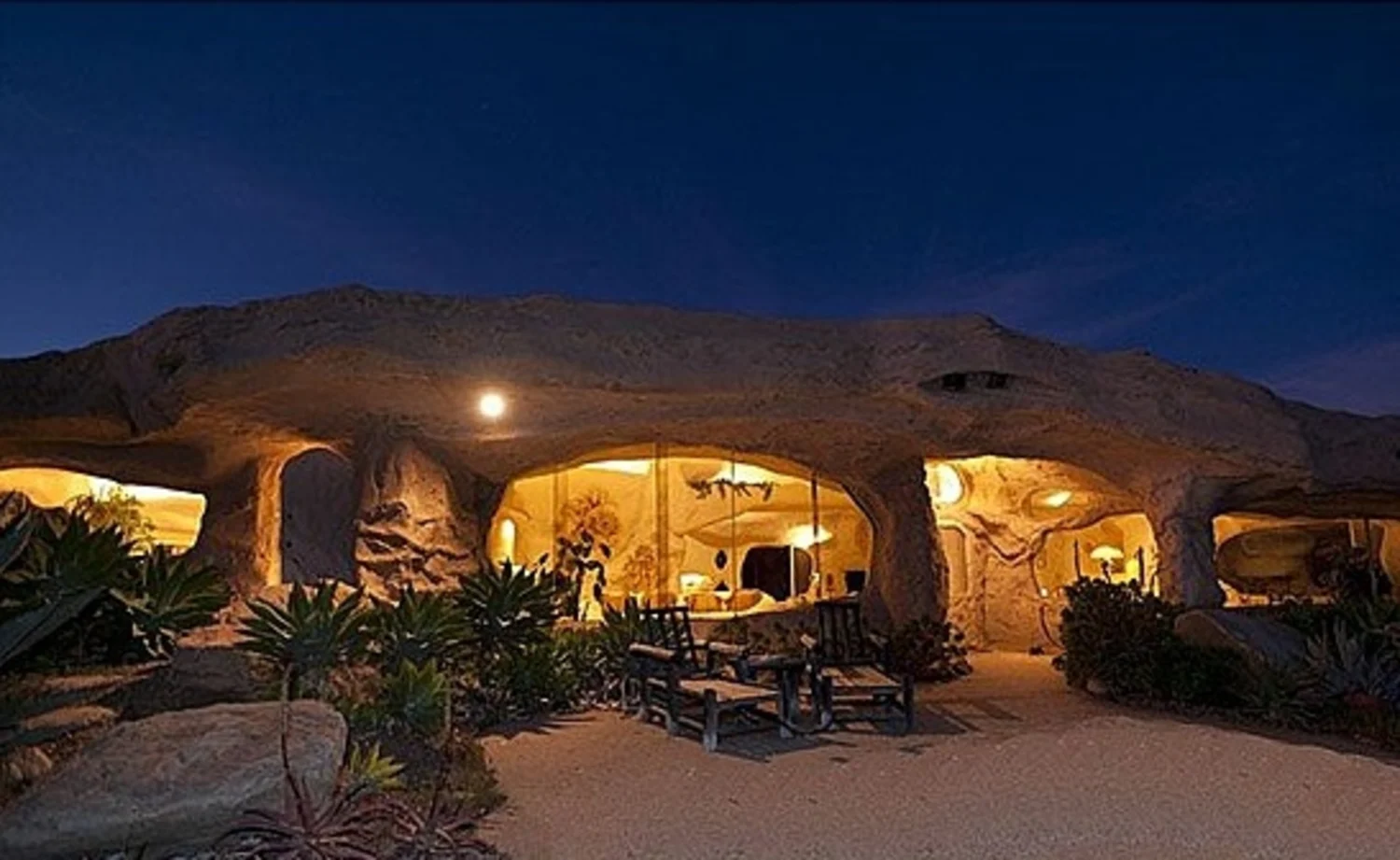 The Flintstones House - Malibu, California - weirdest houses in the world