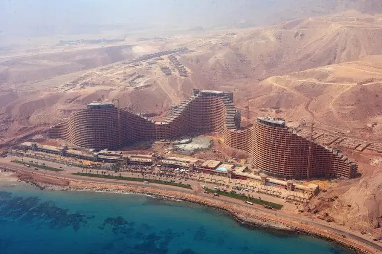 أفضل وقت لزيارة العين السخنة وهل هي مشتى أم مصيف؟ أفضل وقت لزيارة العين السخنة وهل هي مشتى أم مصيف؟
