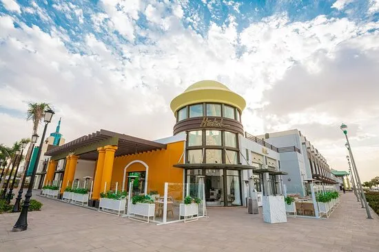Shopping in Madinaty