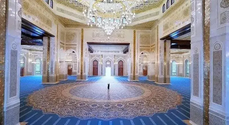 مسجد مصر الكبير من الداخل