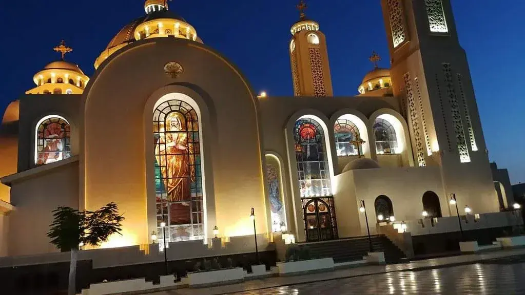 صورة لـ كاتدرائية السمائيين من الخارج