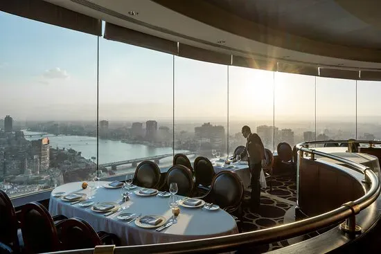 مطعم ريفولفينج