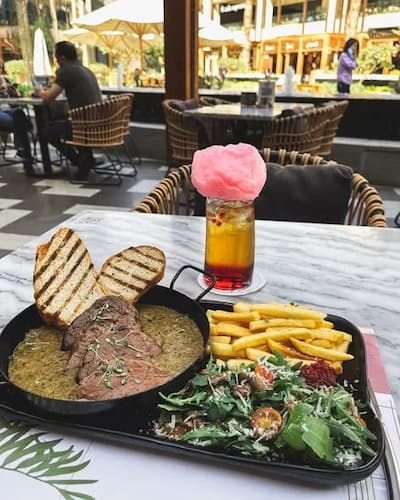 Coco Restaurant Arkan Plaza